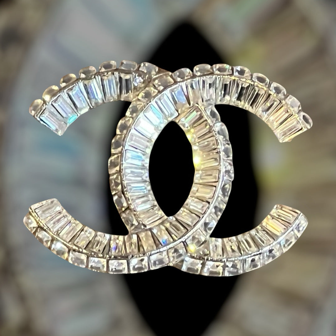 CHANEL Baguette Strass CC Brooch