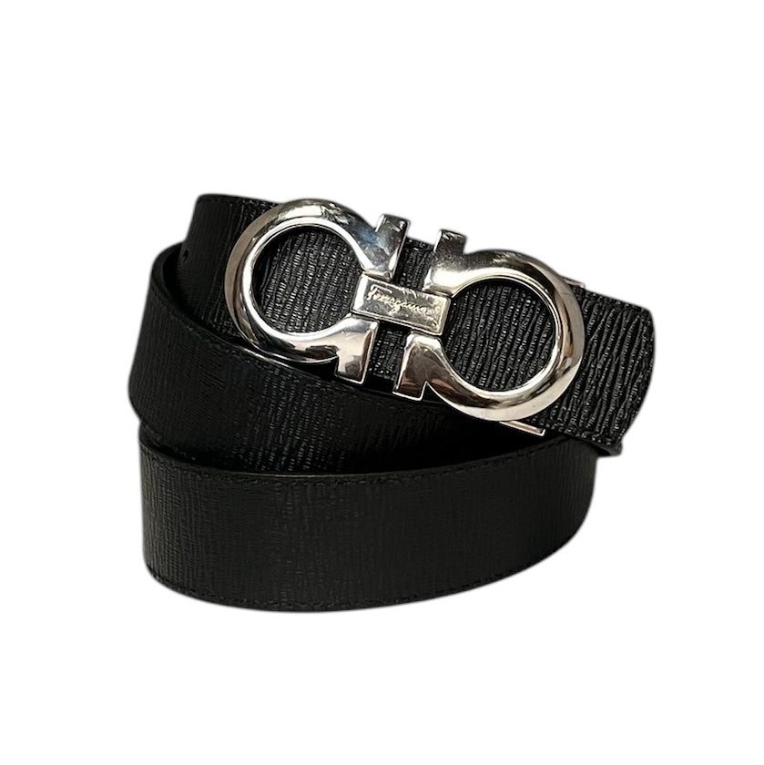 SALVATORE FERRAGAMO Reversible Gancini Belt in Black & Navy Grained Leather | 42”