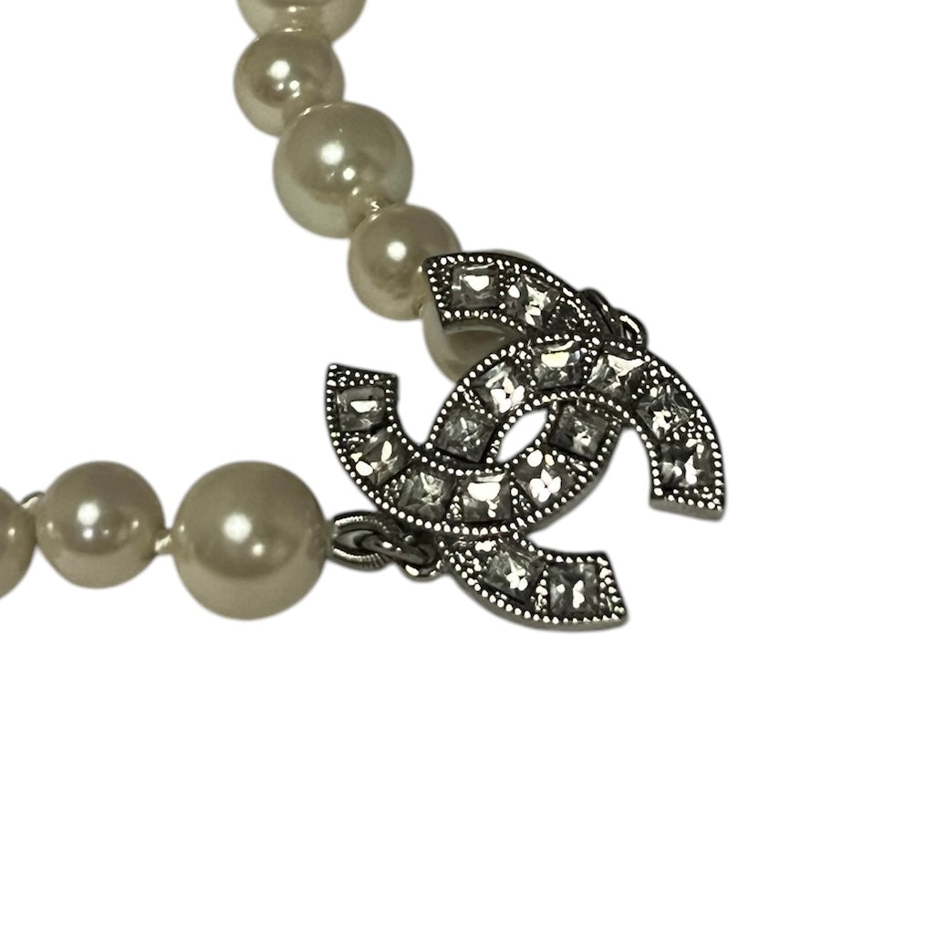 CHANEL Strass CC Station Pearl Necklace