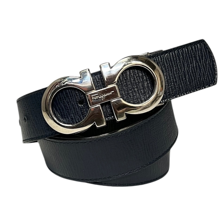 SALVATORE FERRAGAMO Reversible Gancini Belt in Black & Navy Grained Leather | 42”