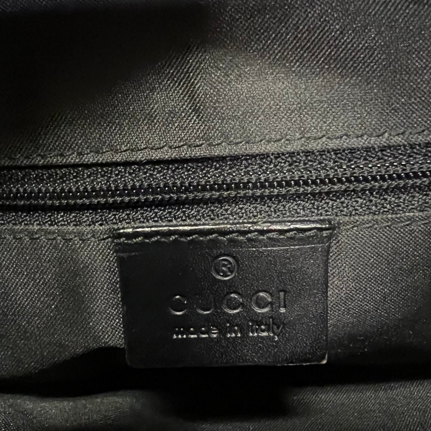 GUCCI Shoulder Bag in Red