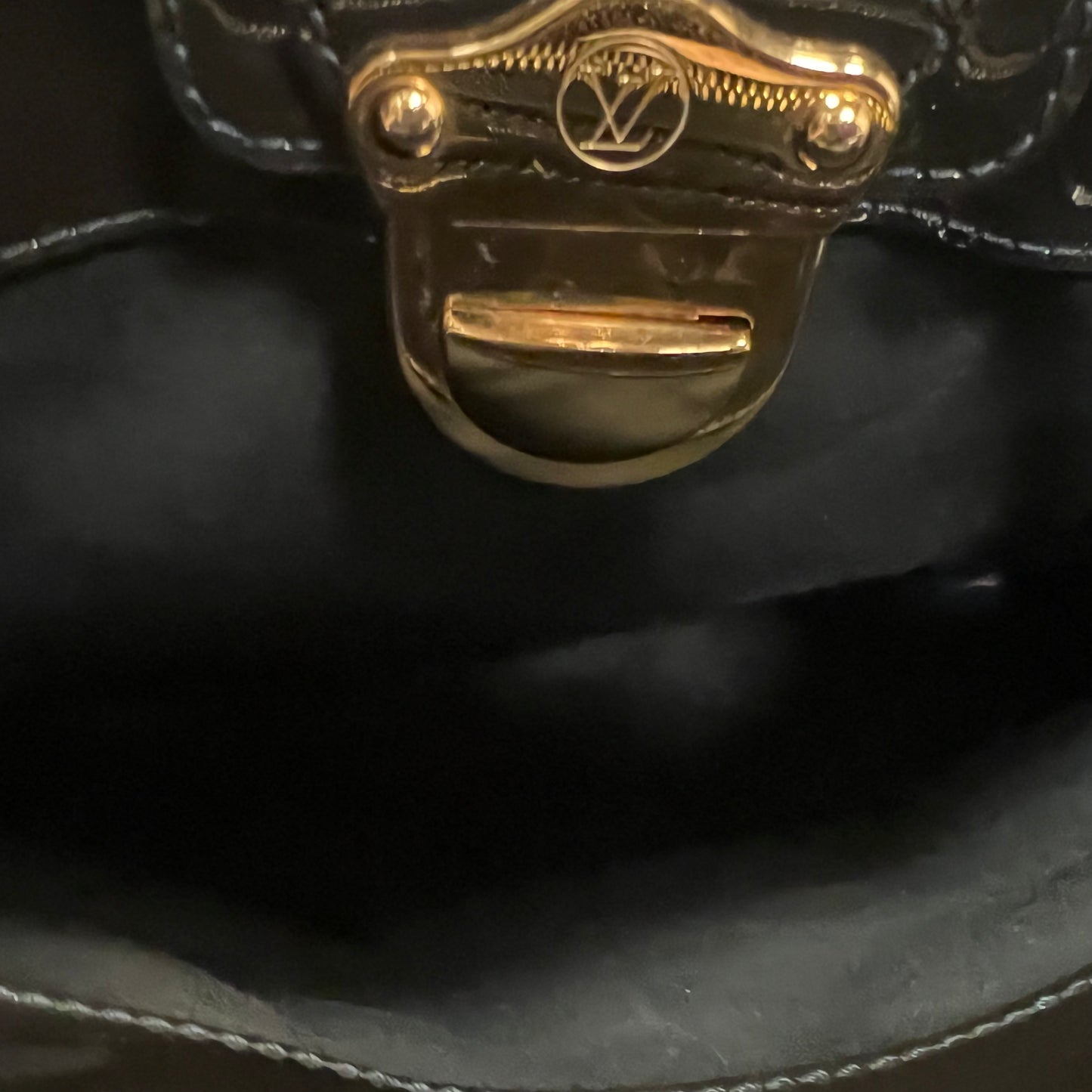 LOUIS VUITTON Vernis Melrose Top Handle Bag