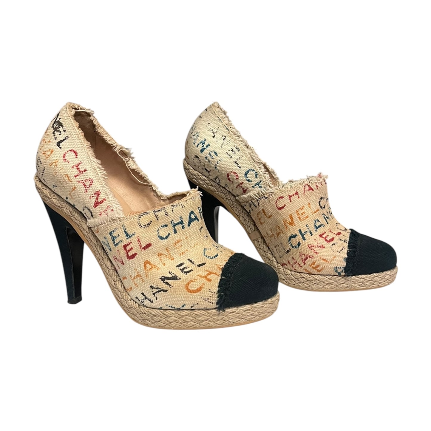 CHANEL Graffiti Cap Toe Pumps | 38.5