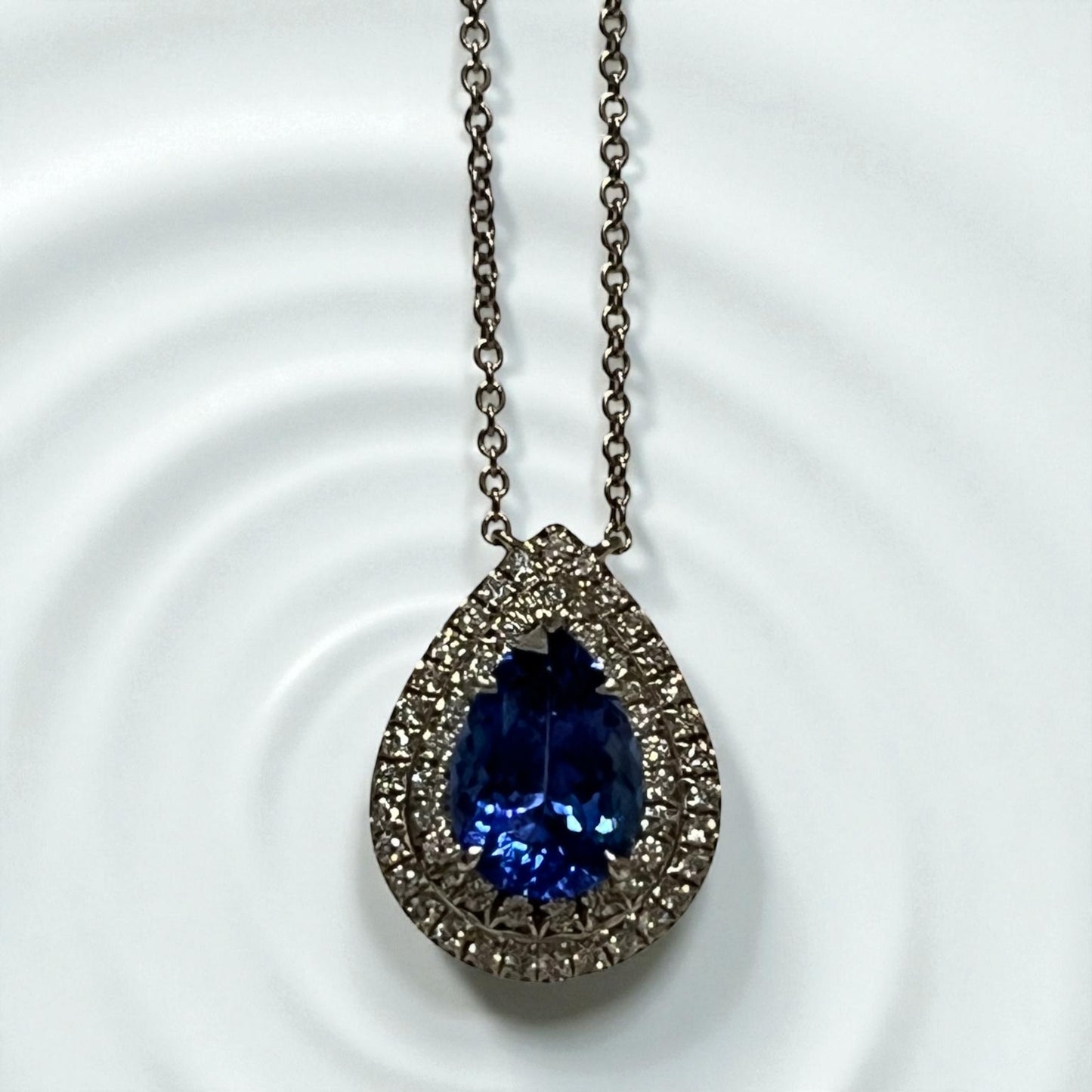 TIFFANY & CO Soleste Tanzanite & Diamond Pendant Necklace
