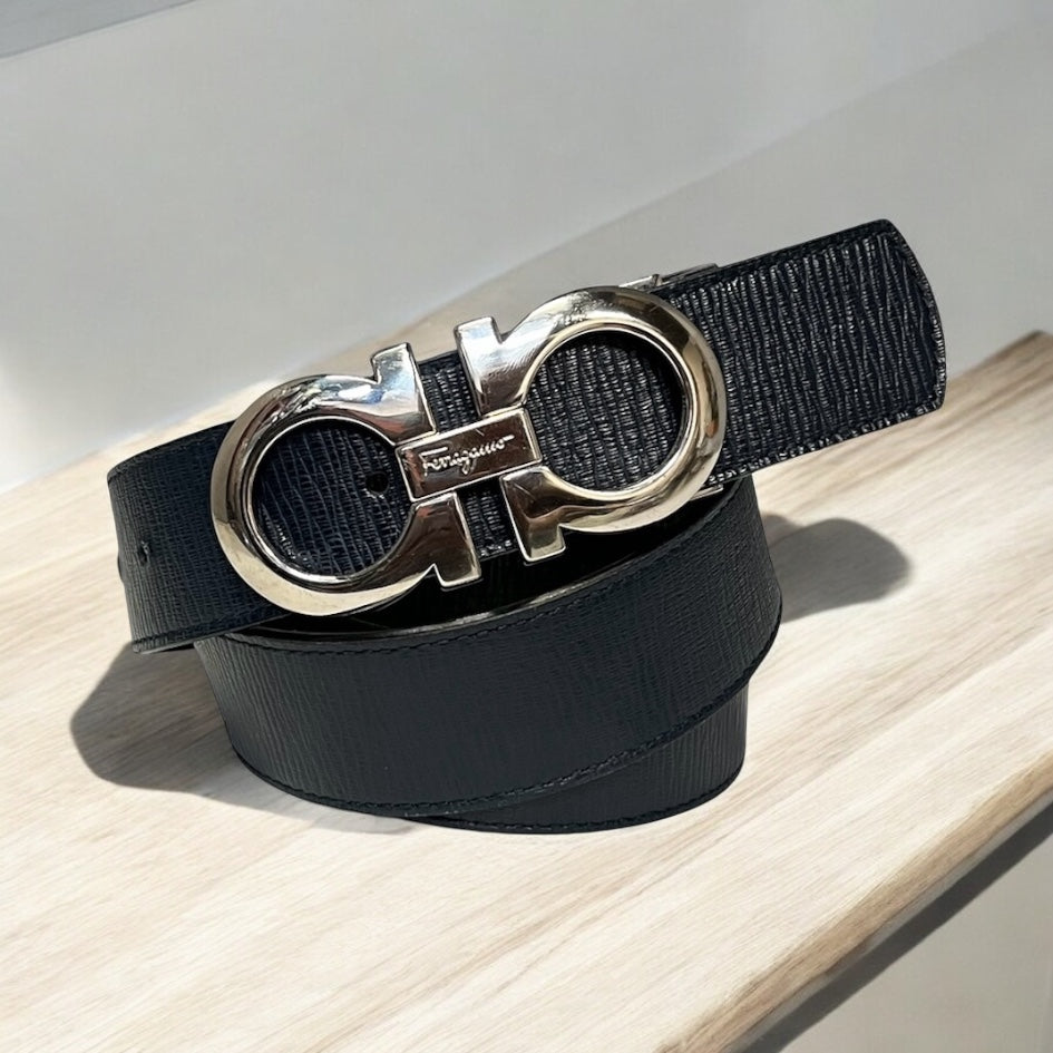 SALVATORE FERRAGAMO Reversible Gancini Belt in Black & Navy Grained Leather | 42”
