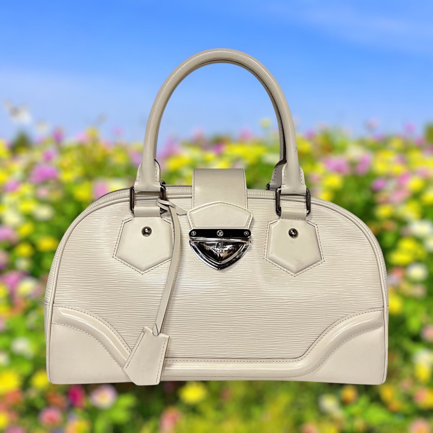 LOUIS VUITTON Montaigne GM in Ivory Epi Leather