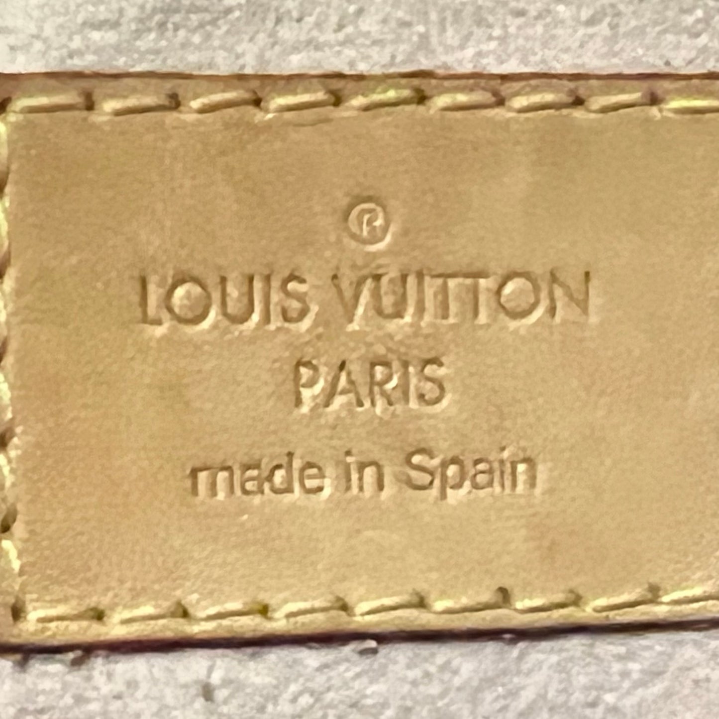 LOUIS VUITTON Pallas Tote in Rose Ballerine