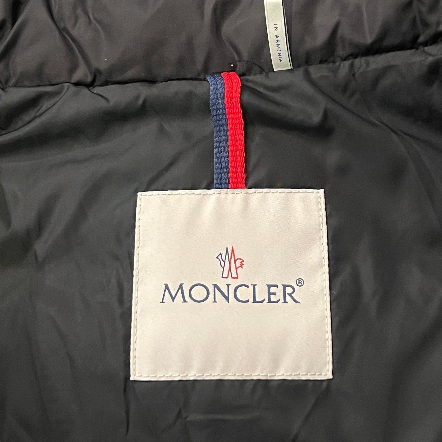 MONCLER Puffer Coat in Black | S