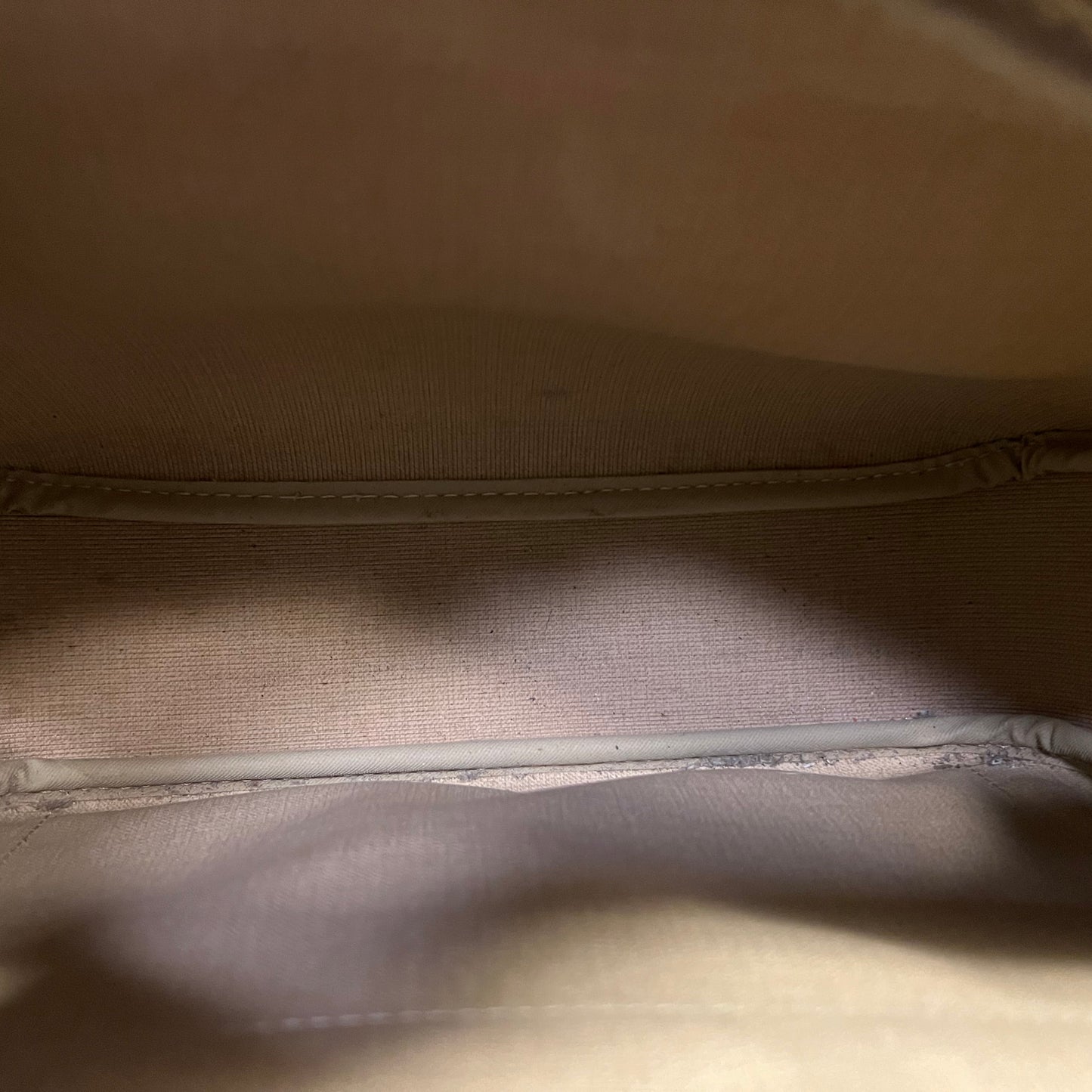 LOUIS VUITTON Trocadero 27