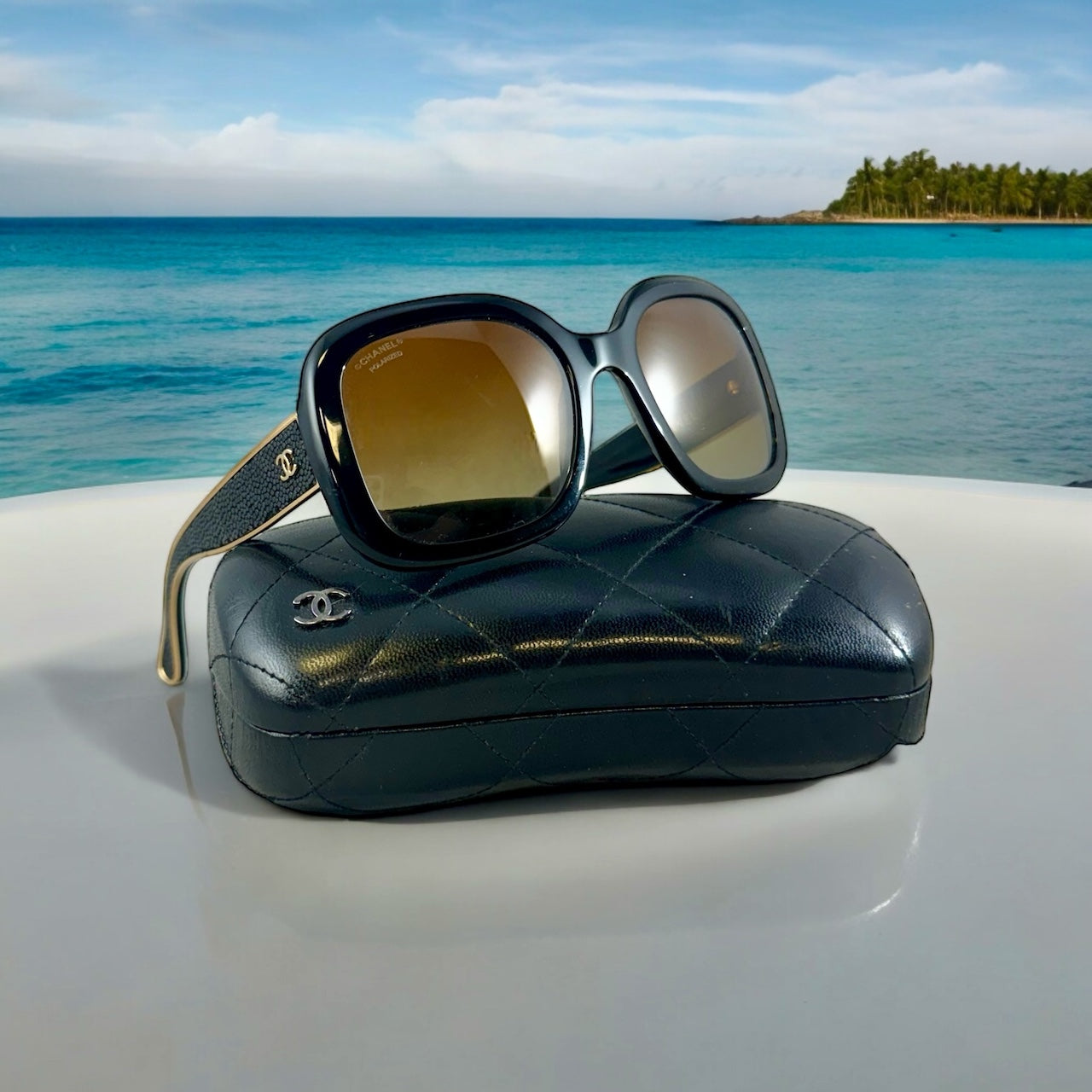 CHANEL Stingray Sunglasses in Black