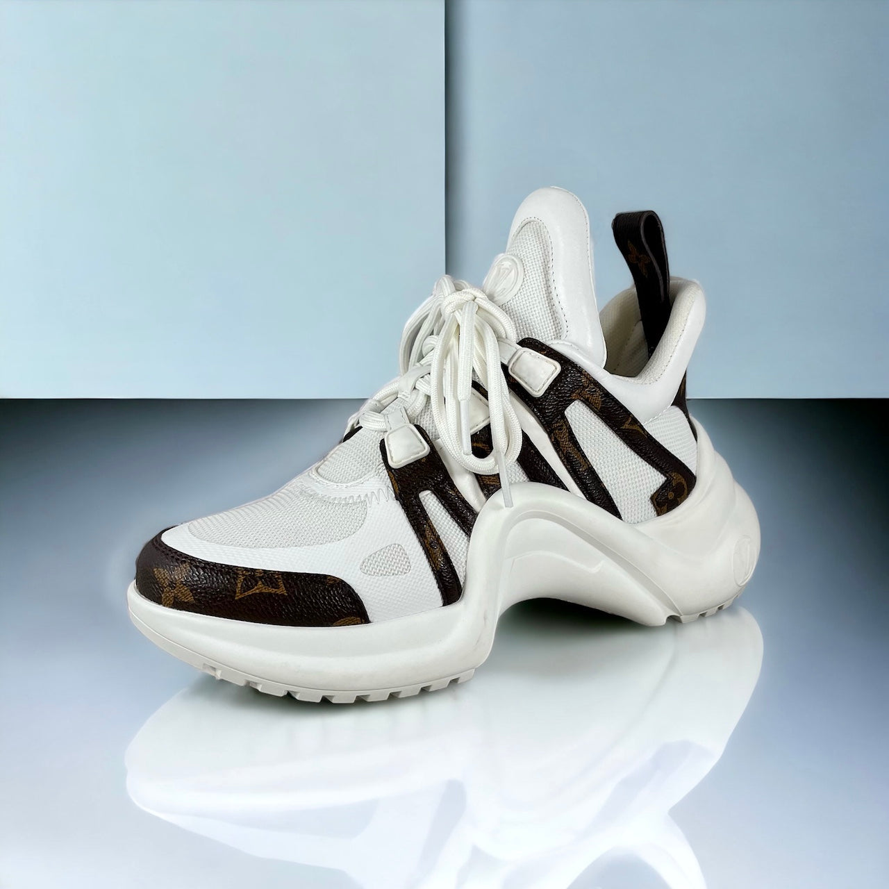LOUIS VUITTON Archlight Sneakers in White Monogram | Size 36