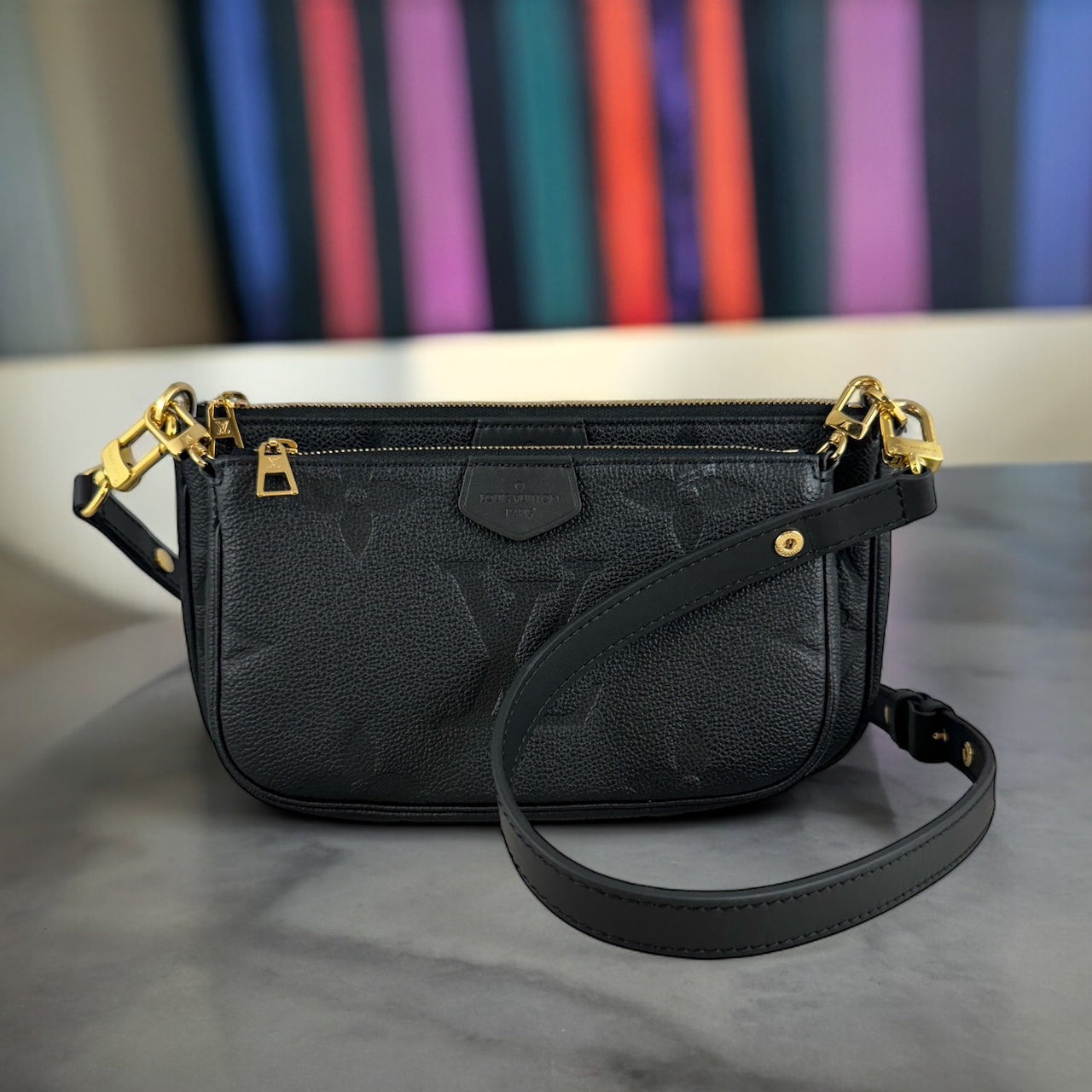 LOUIS VUITTON Multi Pochette Accessoires in Black