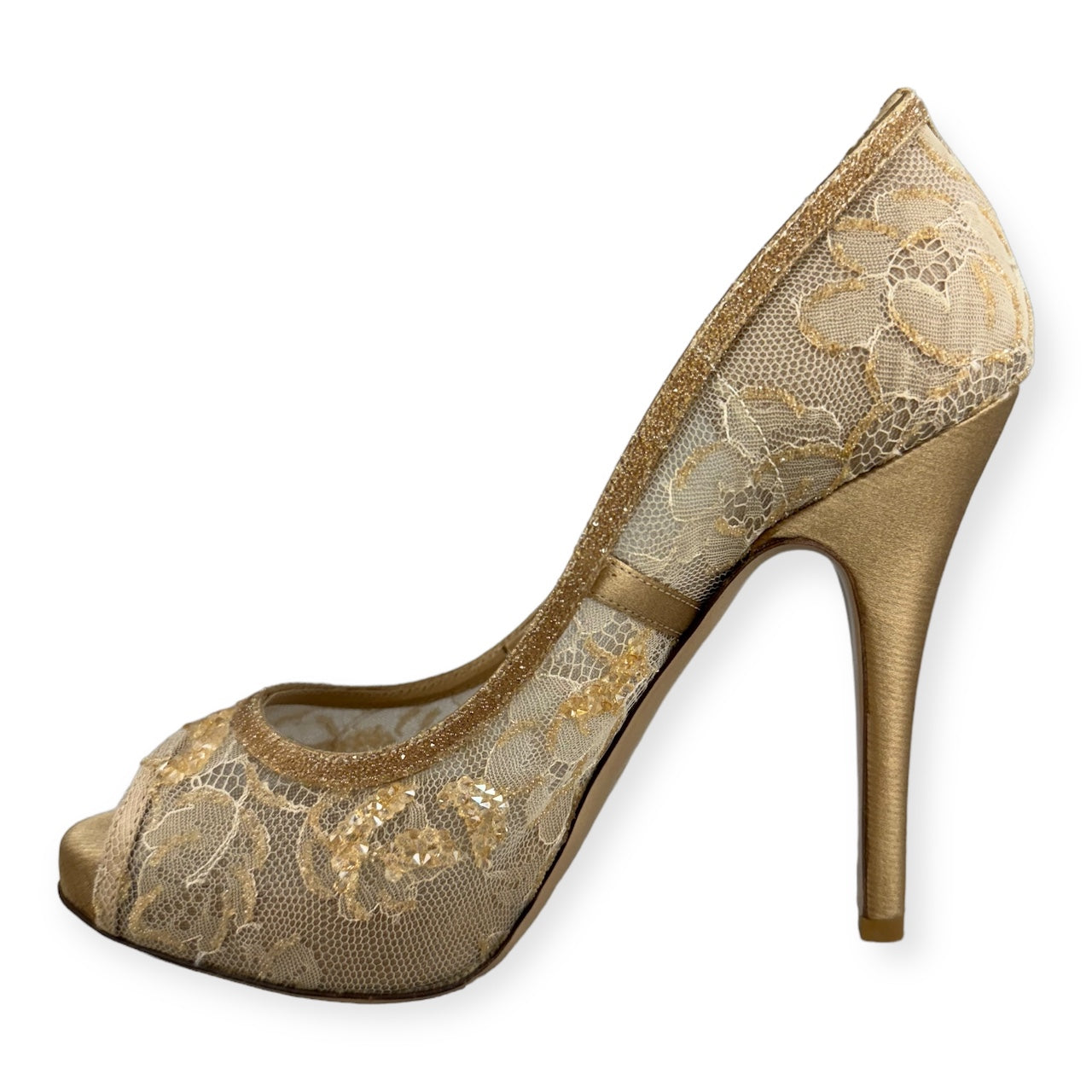 VALENTINO GARAVANI Lace Pumps in Nude | Size 37