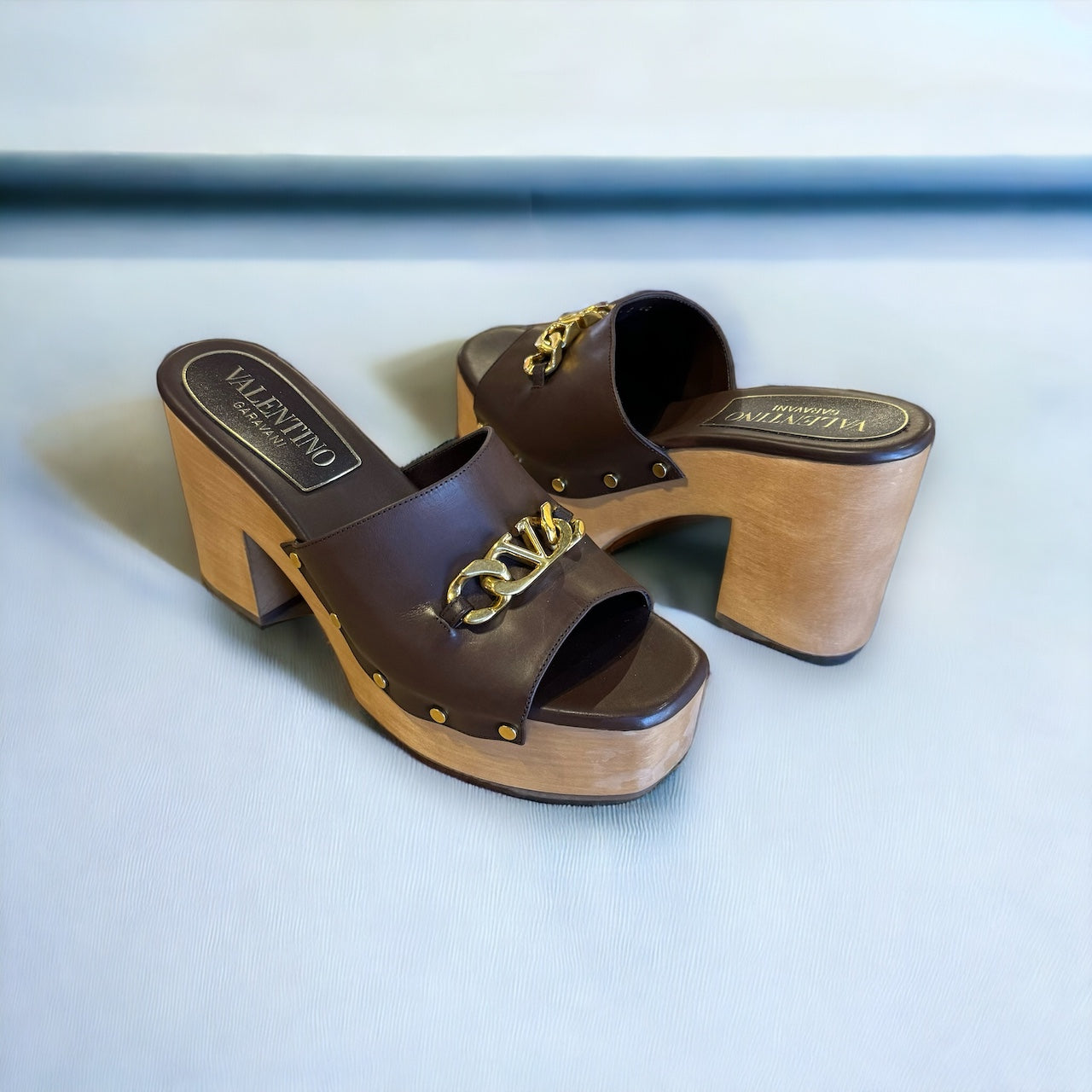 VALENTINO GARAVANI Vlogo Mules in Brown | Size 40