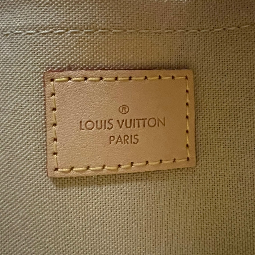 LOUIS VUITTON Favorite MM in Damier Azur