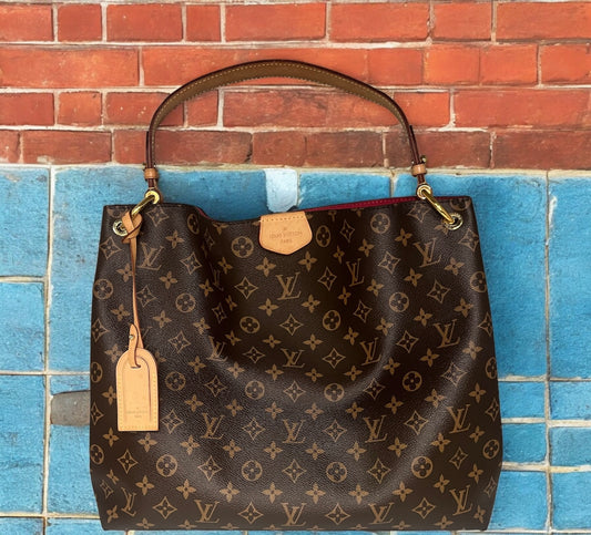 LOUIS VUITTON Graceful MM in Monogram Canvas