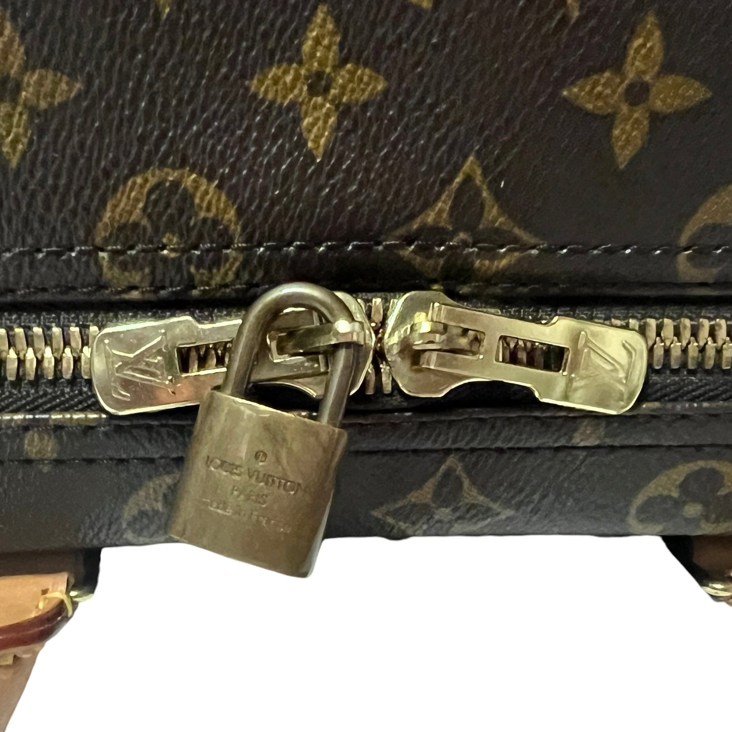 LOUIS VUITTON Sirius 45 Suitcase