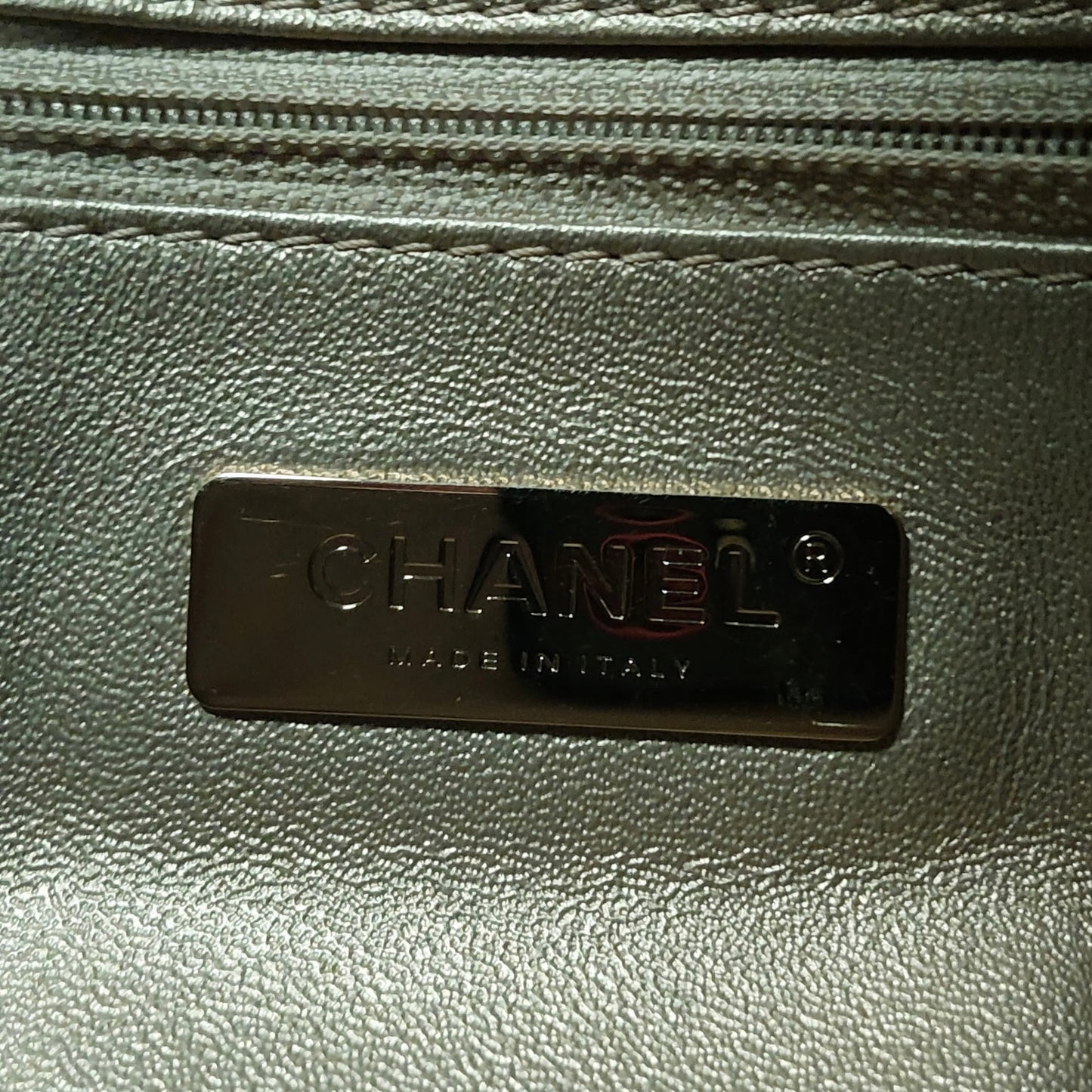 CHANEL Paris-New York All About Chains Hobo in Black