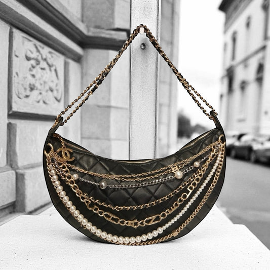 CHANEL Paris-New York All About Chains Hobo in Black
