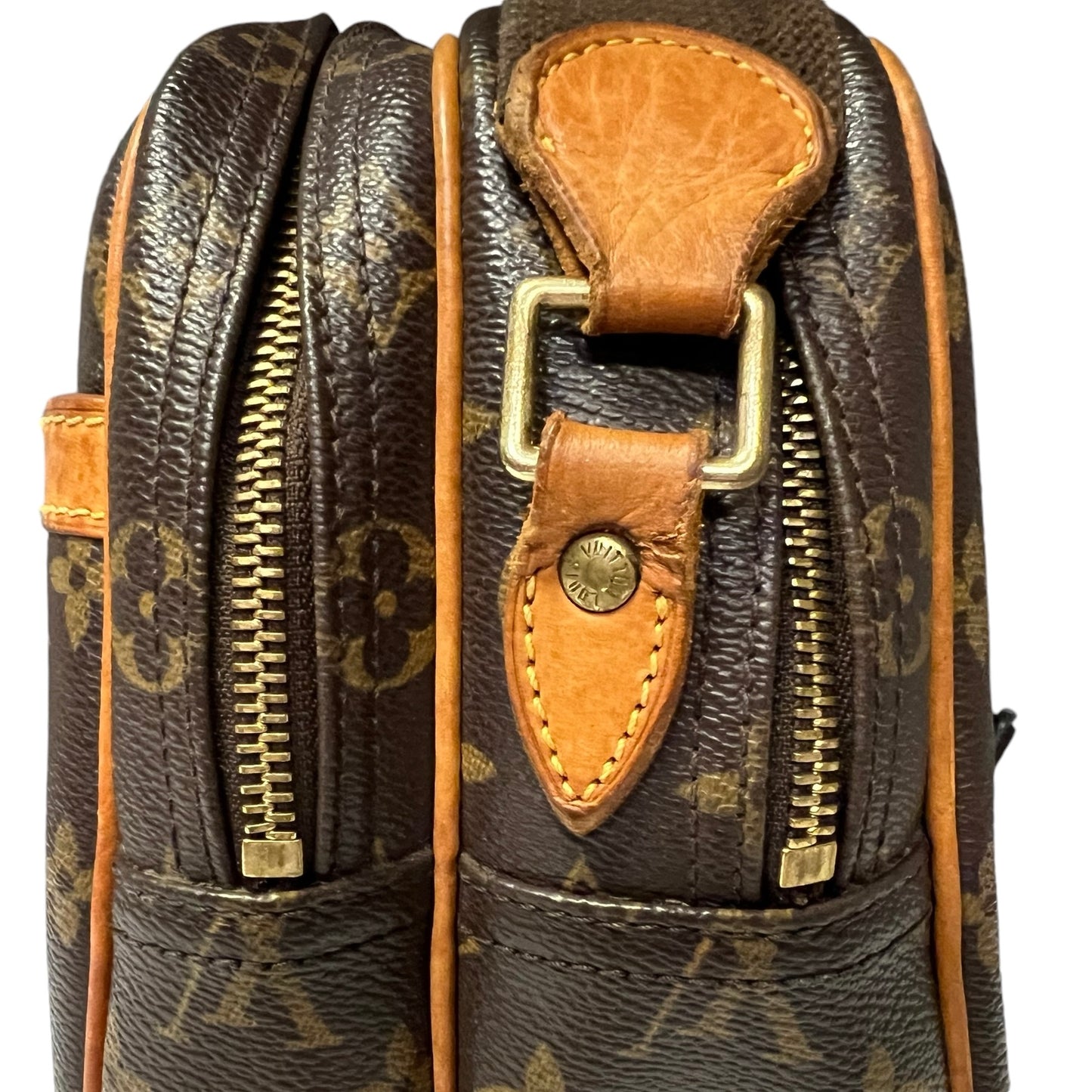 LOUIS VUITTON Monogram Reporter