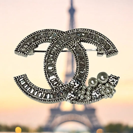 CHANEL Strass Baguette + Pearl CC Brooch