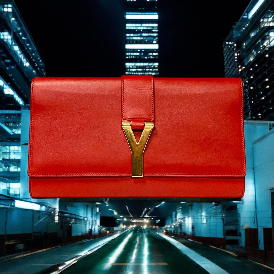 SAINT LAURENT Y Ligne Clutch in Red