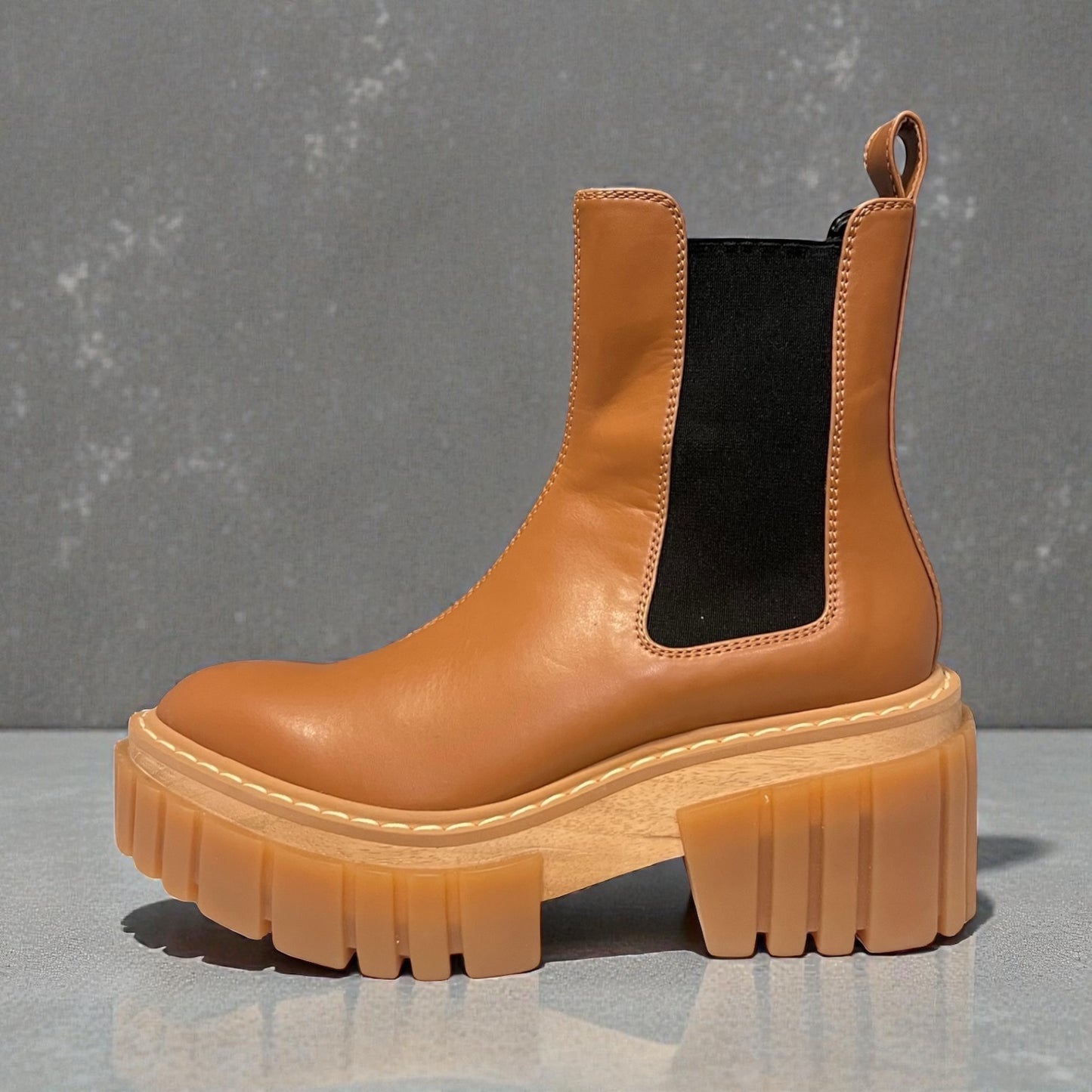 STELLA MCCARTNEY Lug Sole Chelsea Boots | 37.5