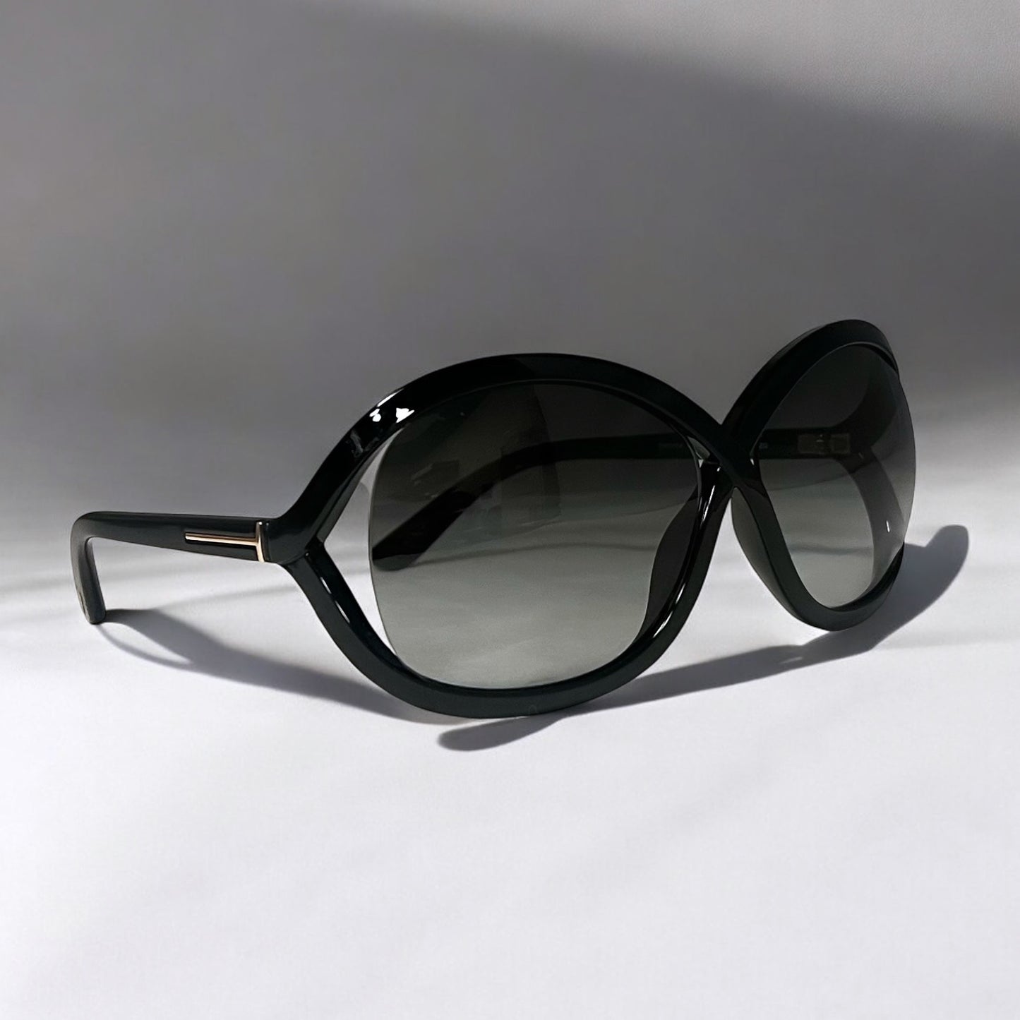 TOM FORD Sandra Sunglasses in Black