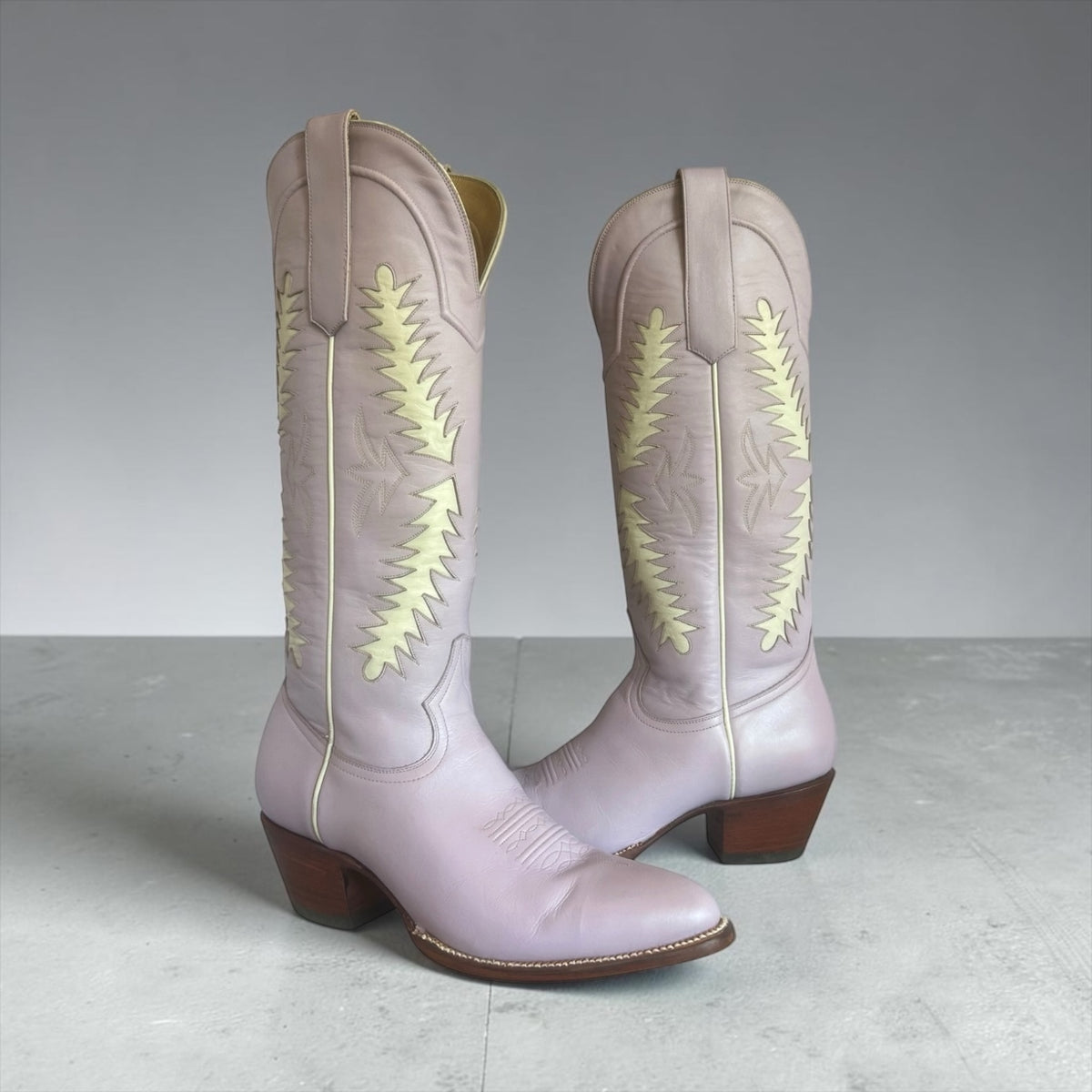 PETITE PALOMA Finnley Cowgirl Boots in Lavender
