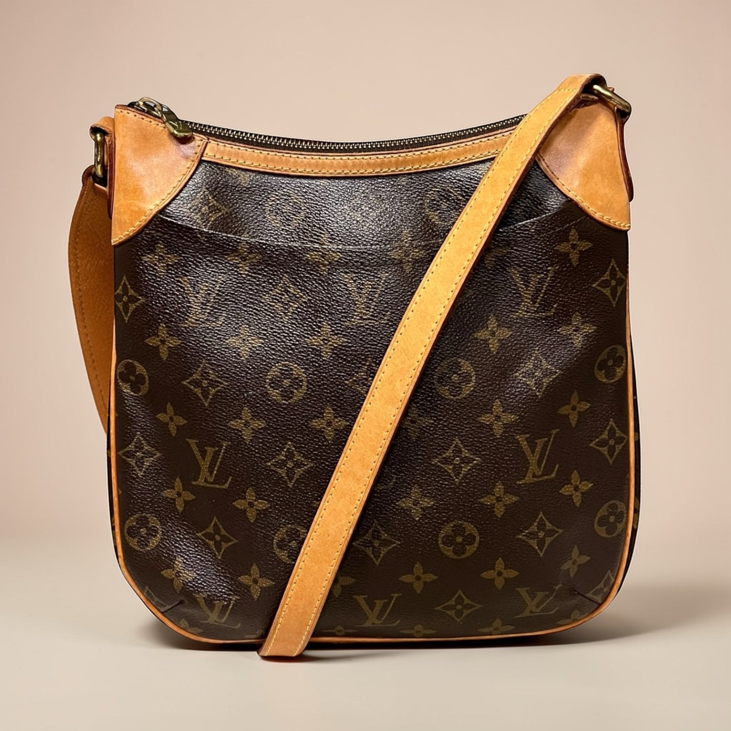 LOUIS VUITTON Odeon MM