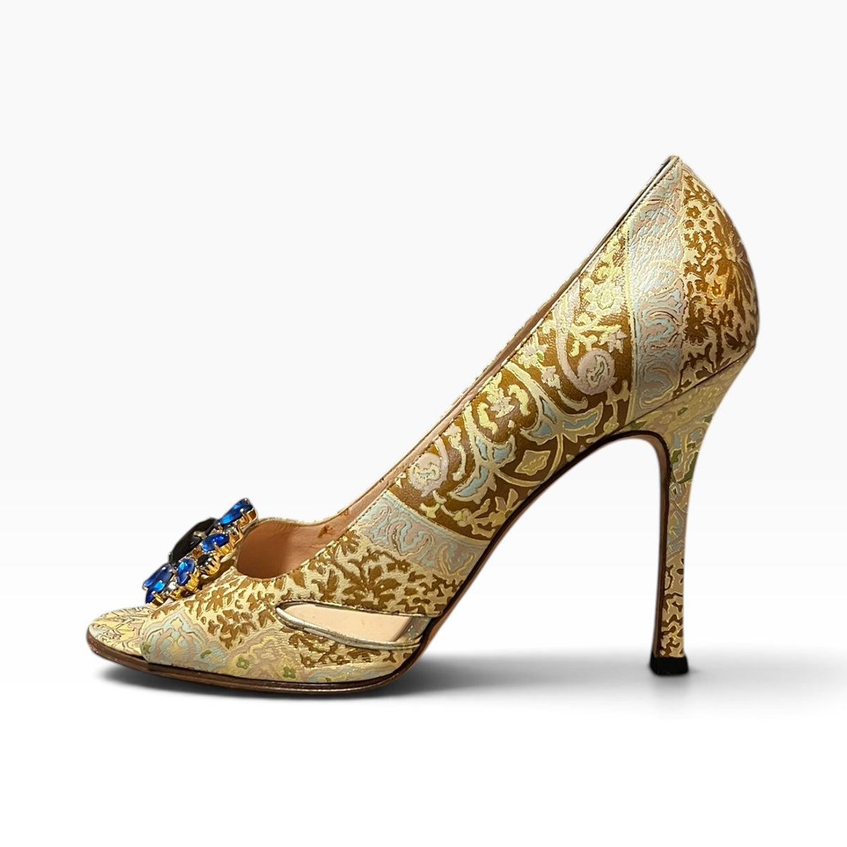 MANOLO BLAHNIK Crystal Embellished Damask Pumps in Gold | 37.5