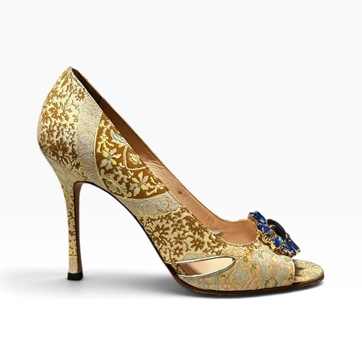 MANOLO BLAHNIK Crystal Embellished Damask Pumps in Gold | 37.5