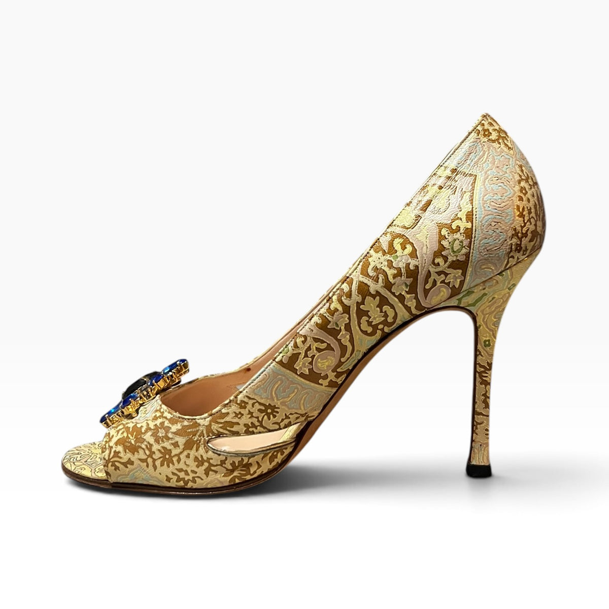 MANOLO BLAHNIK Crystal Embellished Damask Pumps in Gold | 37.5