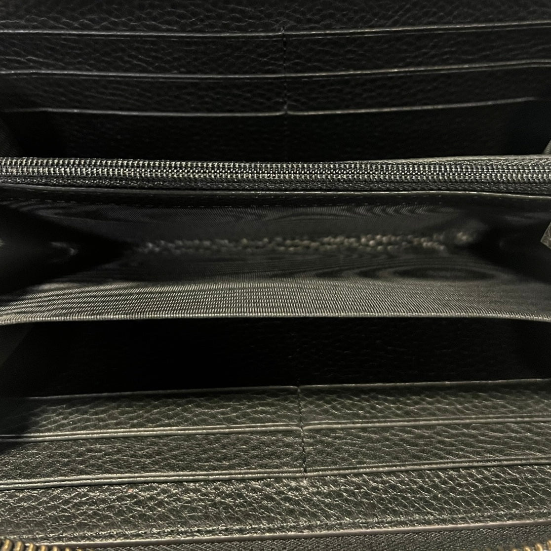 GUCCI GG Zipper Wallet in Black