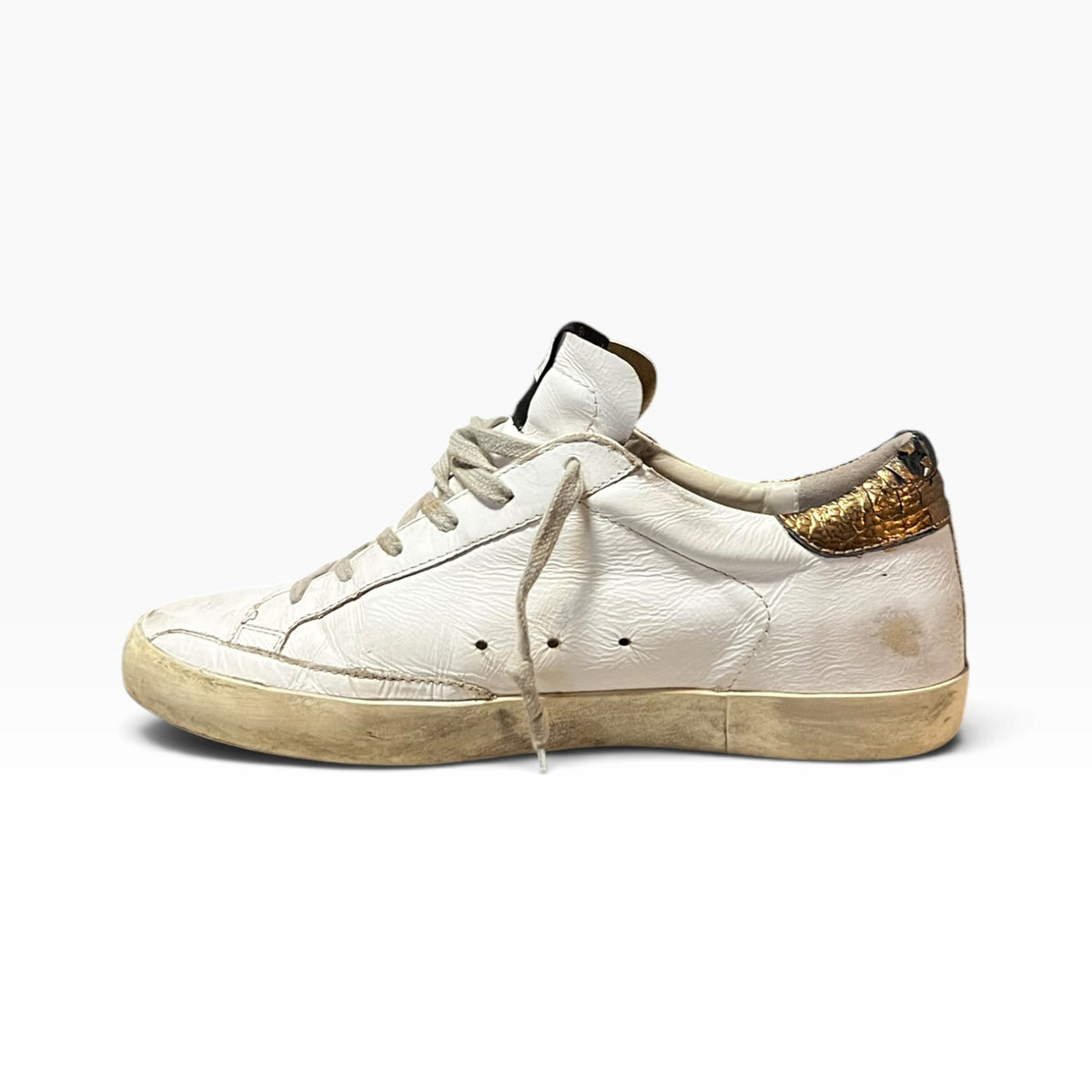GOLDEN GOOSE SuperStar Sneakers in White & Gold | 39