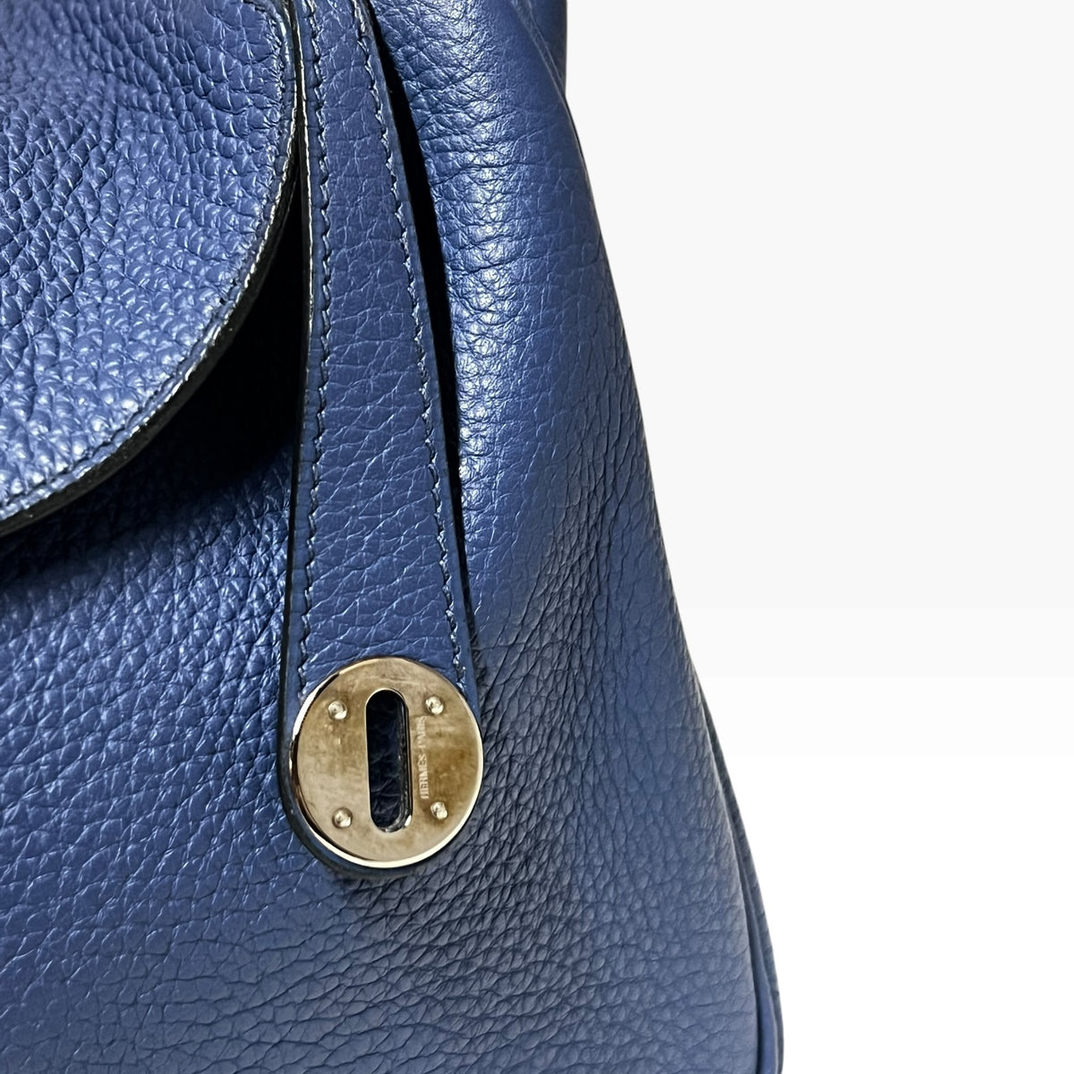 HERMES Lindy 30 in Bleu Electrique