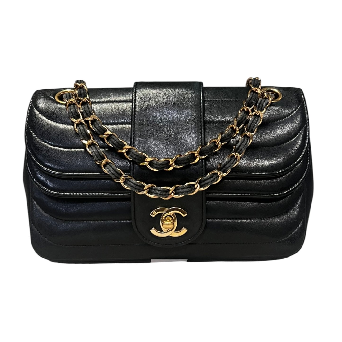 CHANEL Horizontal Quilted Double Flap Bag in Black