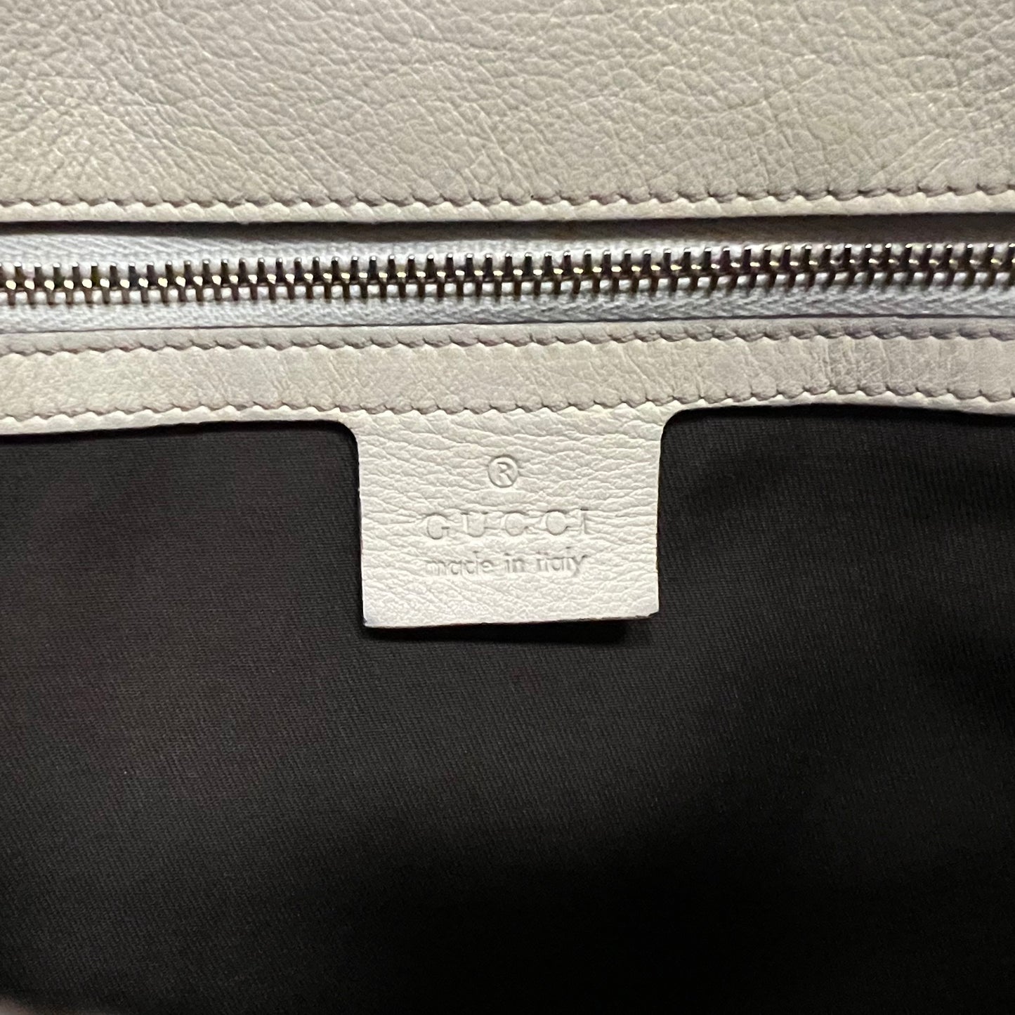 GUCCI Britt Tassel Hobo in Ivory