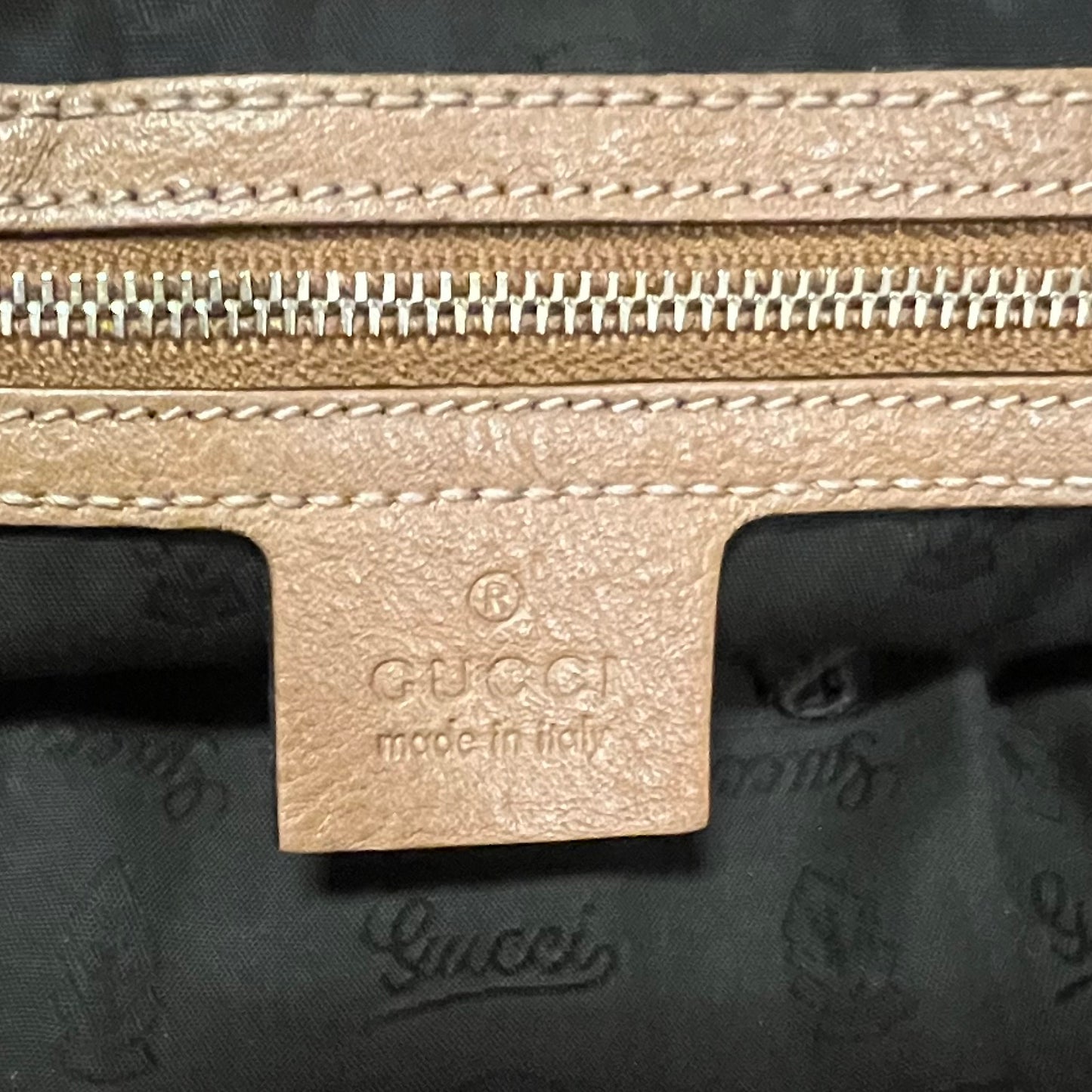 GUCCI GG Charm Tote | Medium