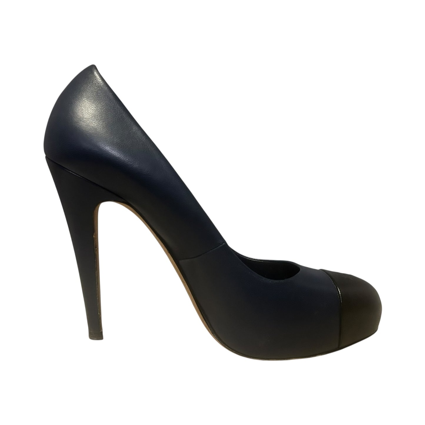 CHANEL Cap Toe Pumps in Navy & Black | 39.5