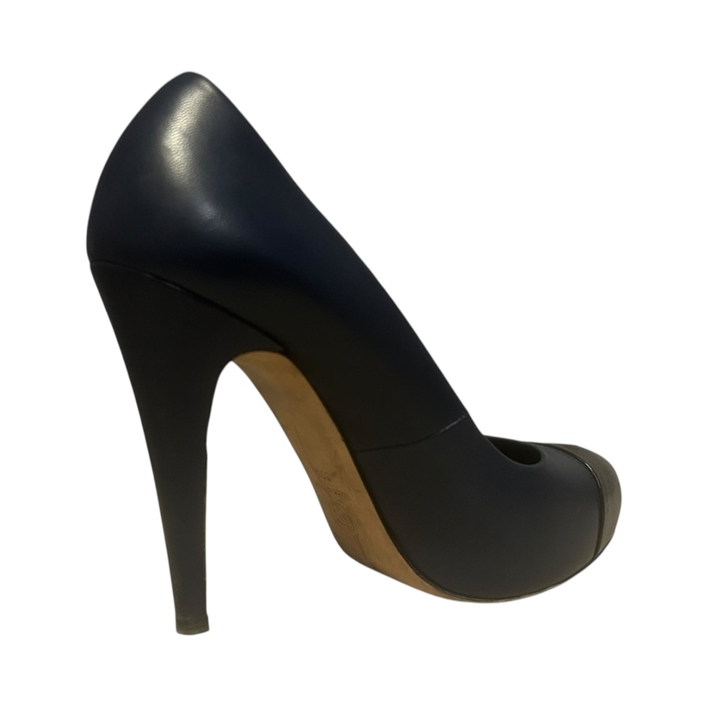 CHANEL Cap Toe Pumps in Navy & Black | 39.5
