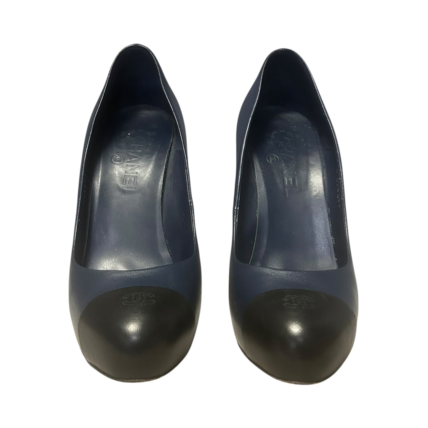 CHANEL Cap Toe Pumps in Navy & Black | 39.5