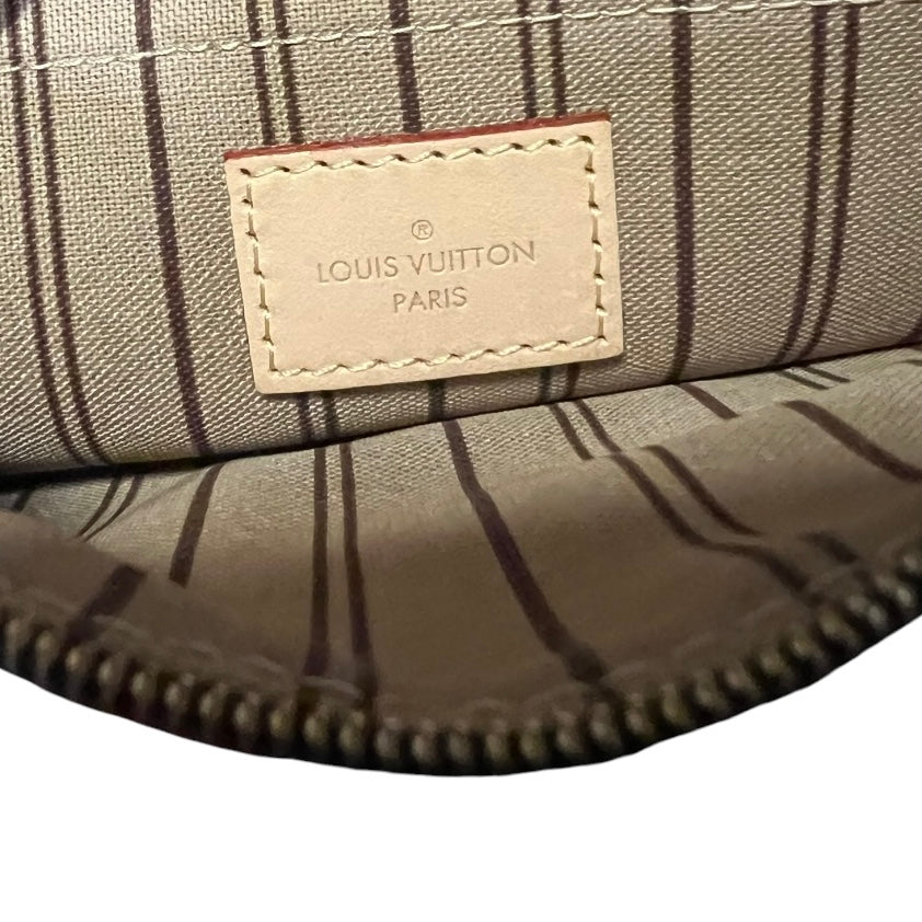LOUIS VUITTON Neverfull Pochette Wristlet