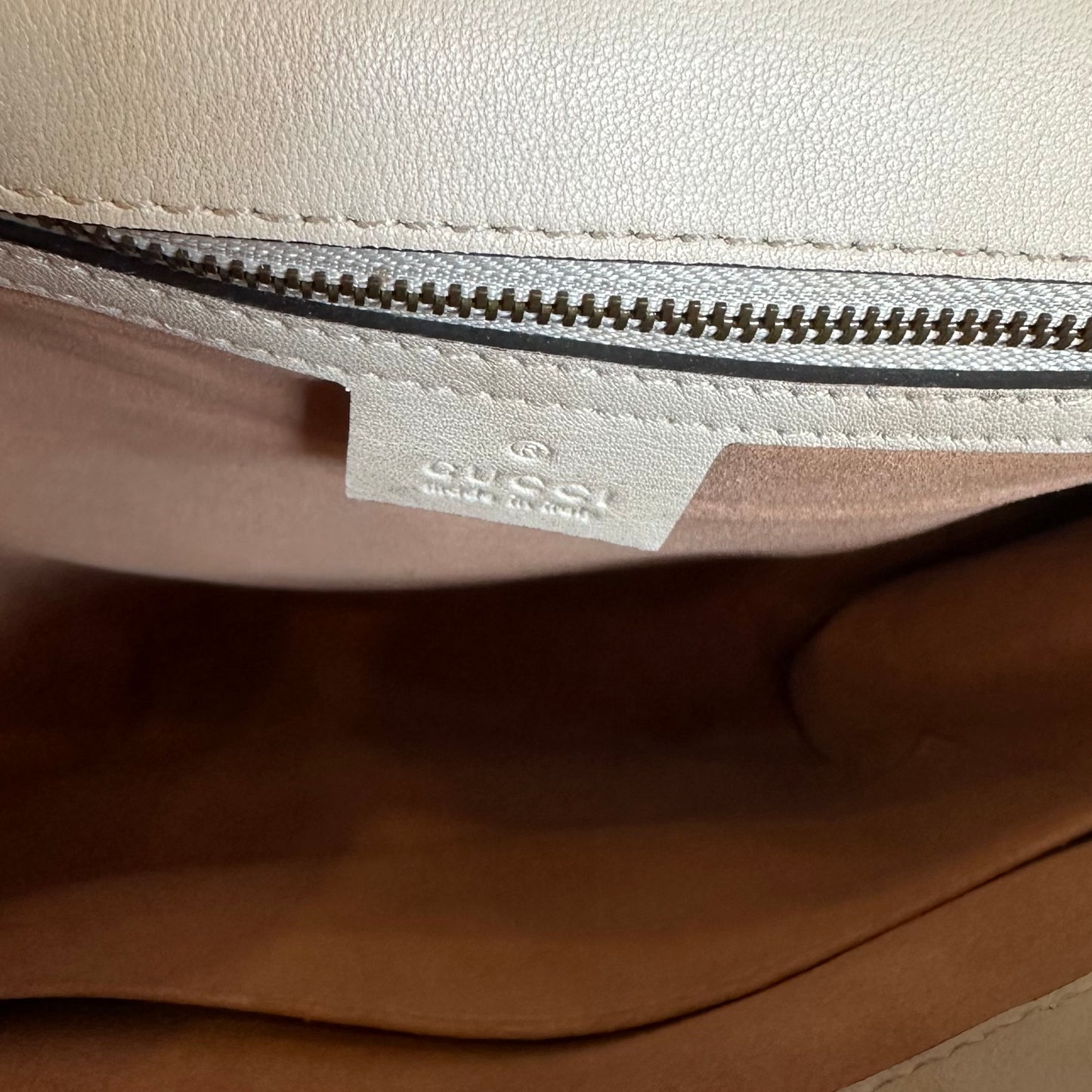 GUCCI GG Marmont Matelasse Top Handle Crossbody in Ivory
