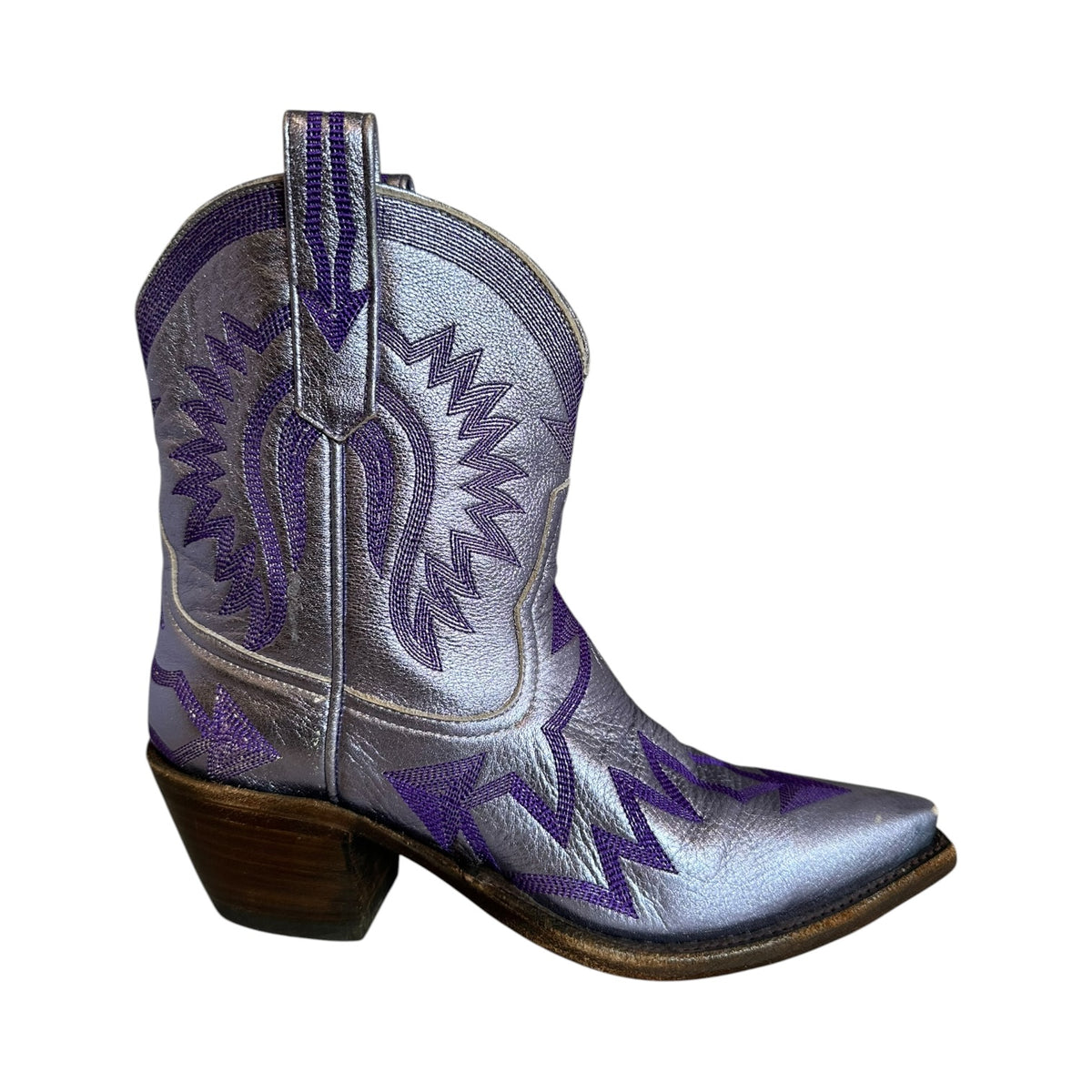 MIRON CROSBY Metallic Short Cowboy Boots in Purple |