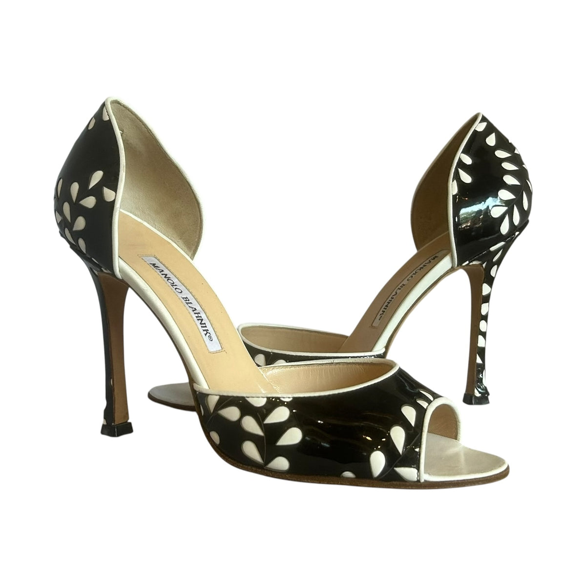MANOLO BLAHNIK Lasercut Patent D Orsay Pumps in Black & White | 40