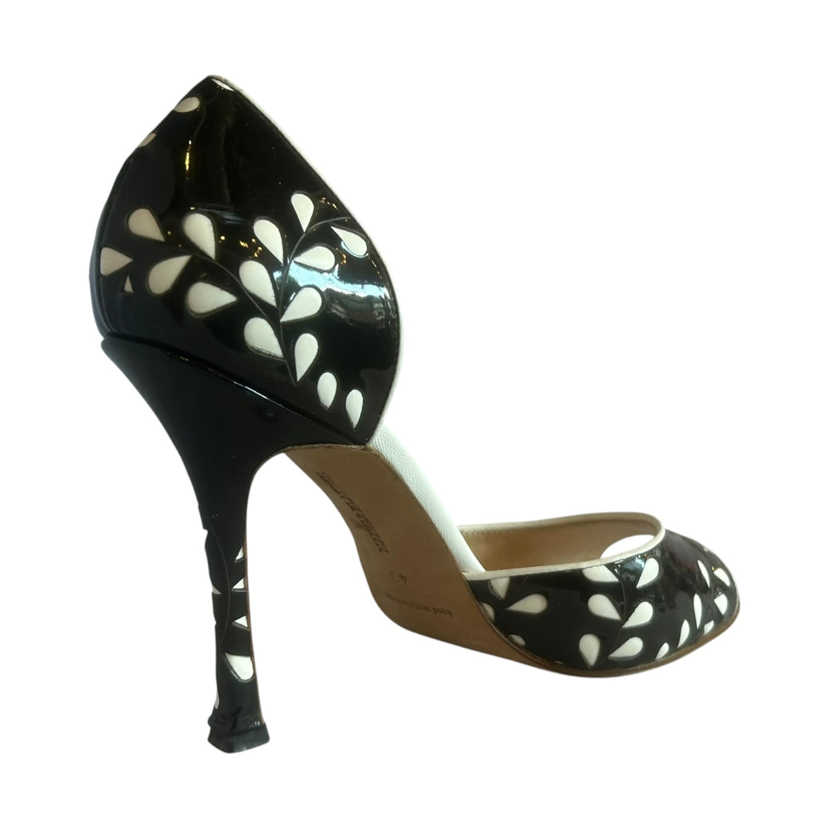 MANOLO BLAHNIK Lasercut Patent D Orsay Pumps in Black & White | 40