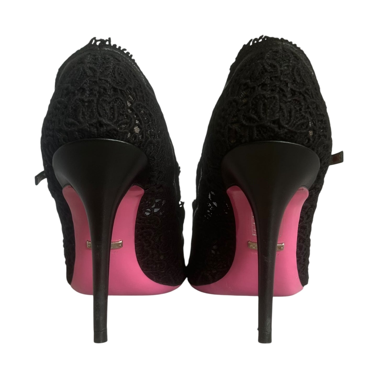 GUCCI Lace Floral Mary Jane Pumps in Black | 39