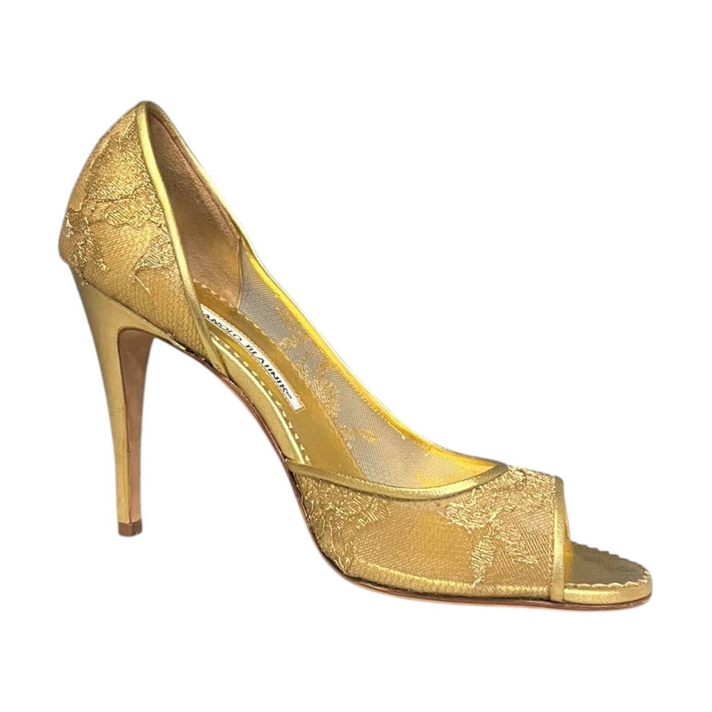 MANOLO BLAHNIK Lace d'Orsay Pumps in Gold | 40