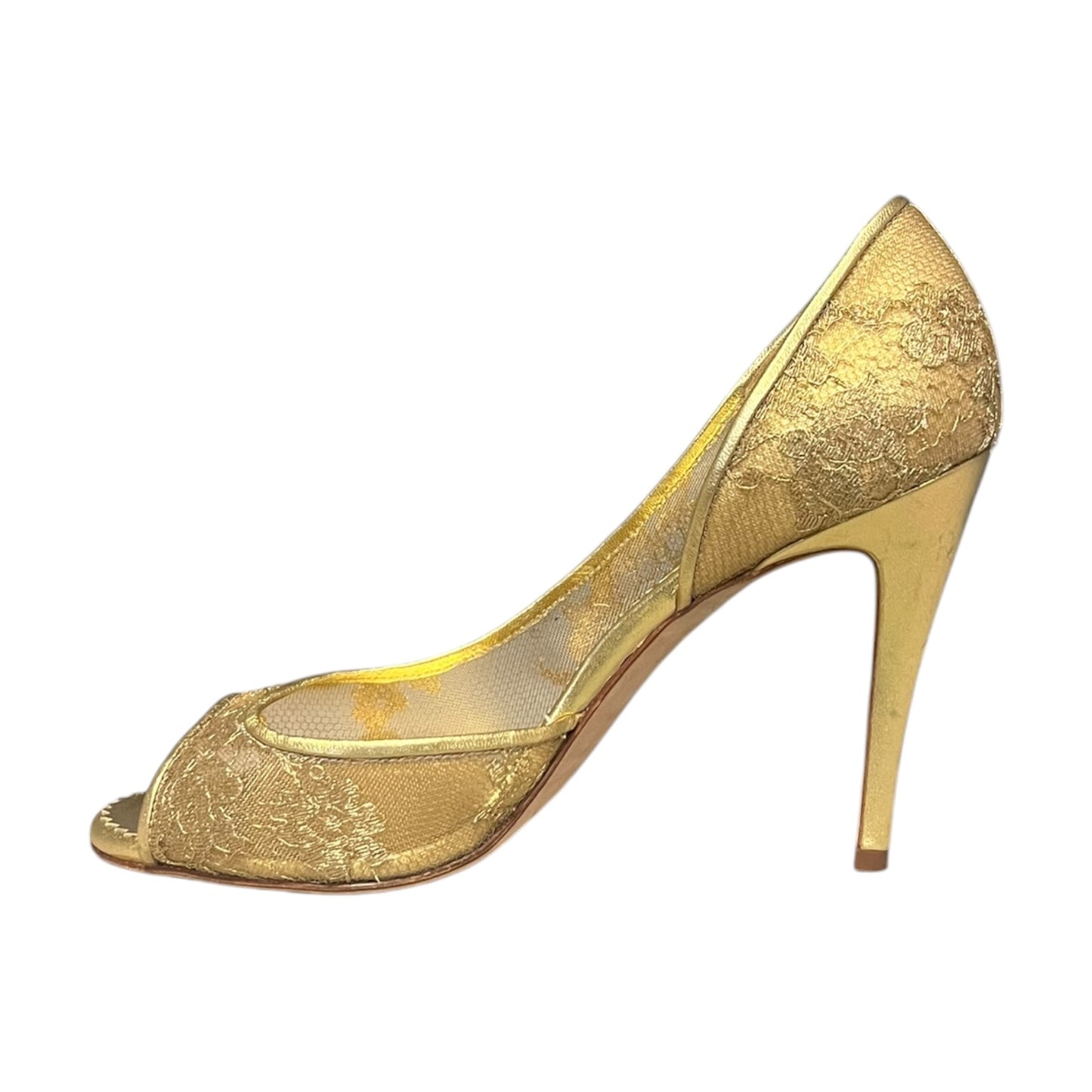 MANOLO BLAHNIK Lace d'Orsay Pumps in Gold | 40